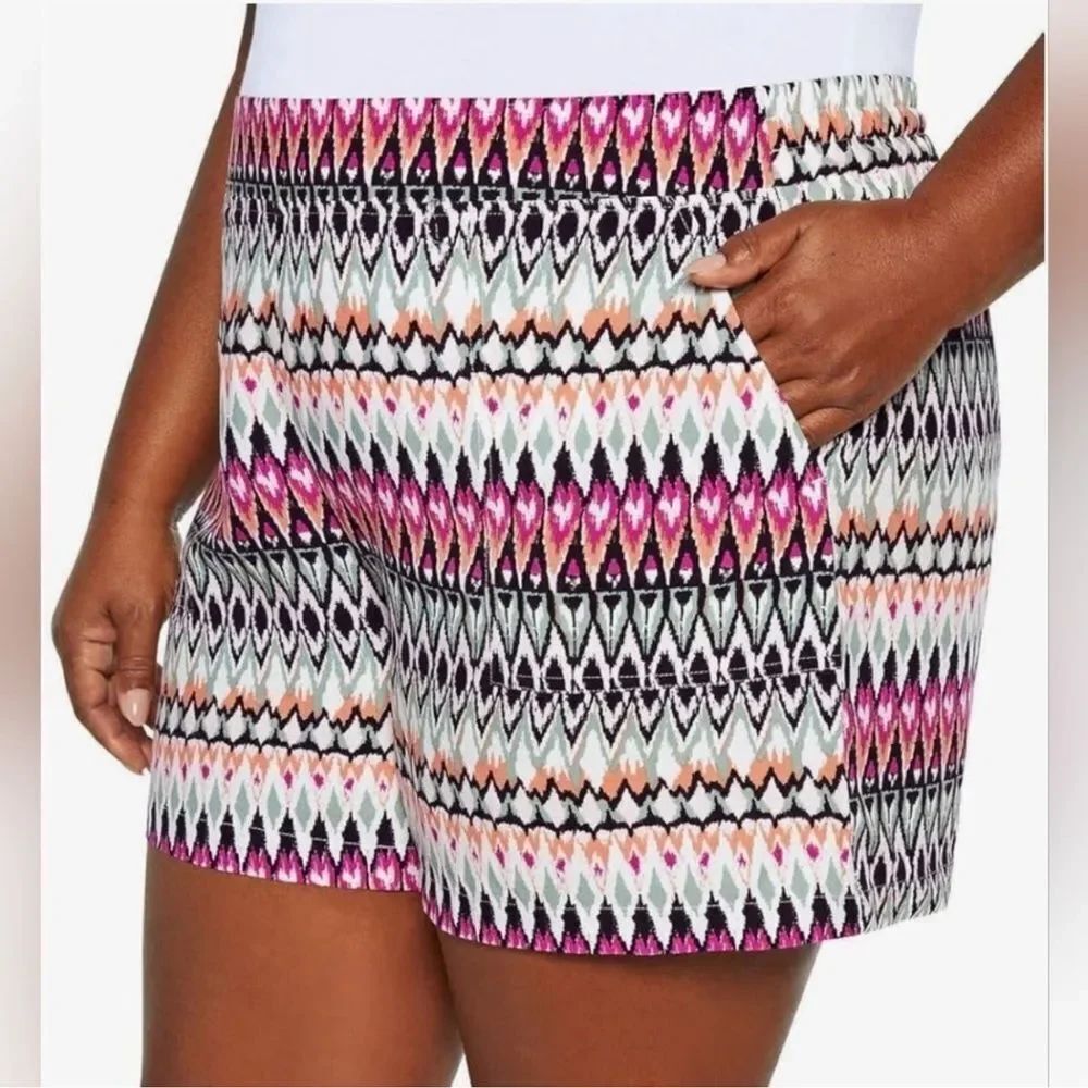 NEW Wildfox Lightweight Pull-On Shorts Aztec Print Women’s 2XL XXL